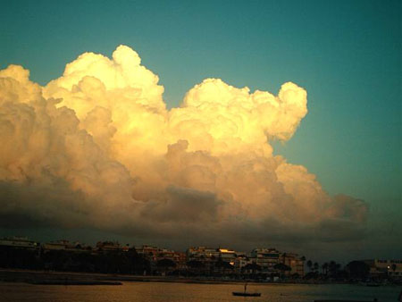 Nuage du soir sur Bijour Plage
