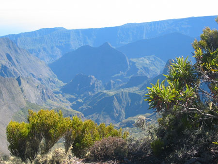 Vue sur Mafate du Ma�do