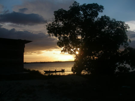 Coucher de soleil sur le Maroni