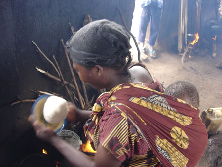 En pr�parant l'ugali