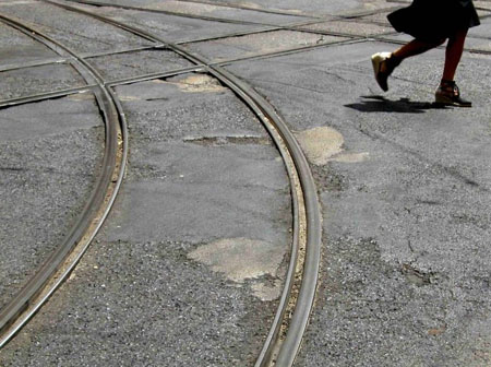 Attention tramway!