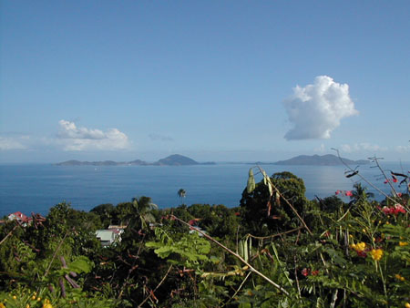 Les Saintes vue depuis trois rivi�res