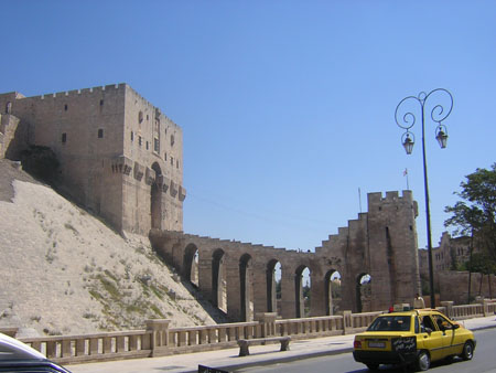 Citadelle et taxi jaune