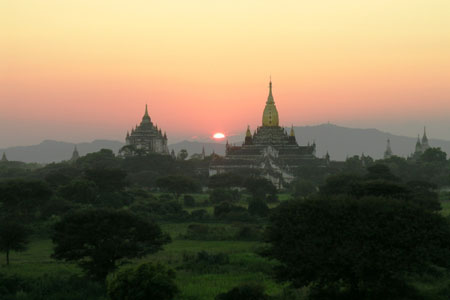 Ananda Pahto sunset