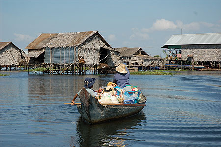 Habitants  sur le Tonl� Sap