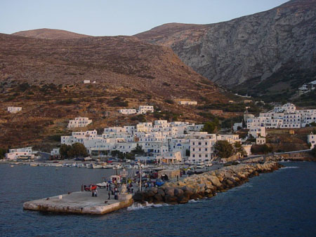 Le village prend vie