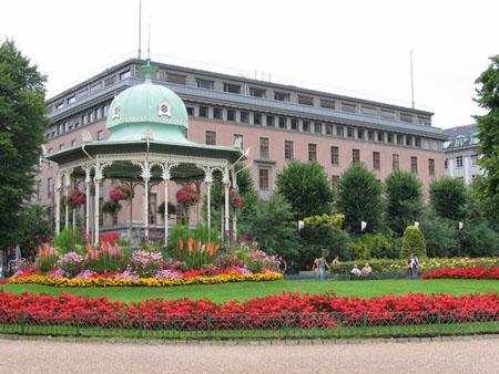 Kiosque fleuri