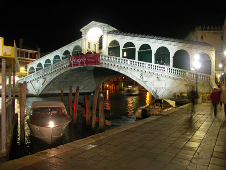 Rialto by night