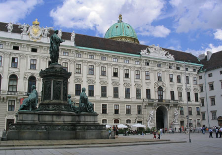 Une cour du palais imp�rial
