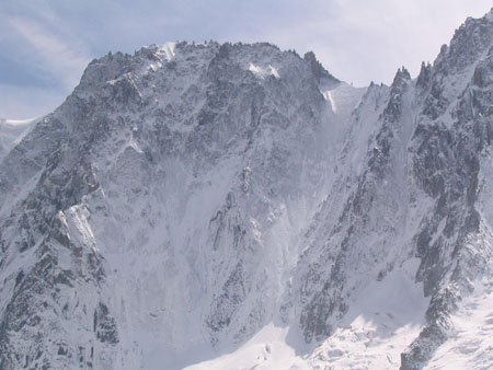 Falaises enneig�es dans le massif du Mont Blanc