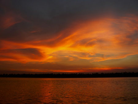 Coucher du soleil sur le M�kong