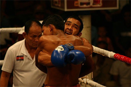 Combat de boxe Tha�