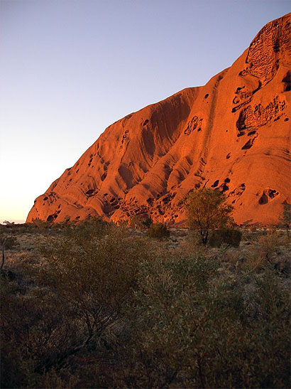 Lever de soleil sur Uluru