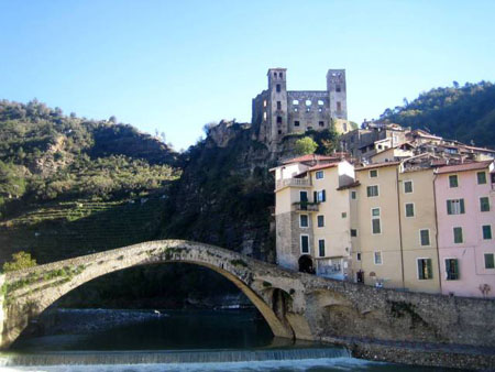 Le pont, la rivi�re et le ch�teau