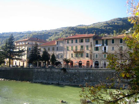 La rivi�re du village