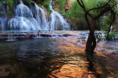 Navajo Falls au lever du soleil