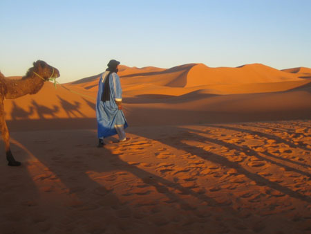 Touareg dans le d�sert de Merzouga