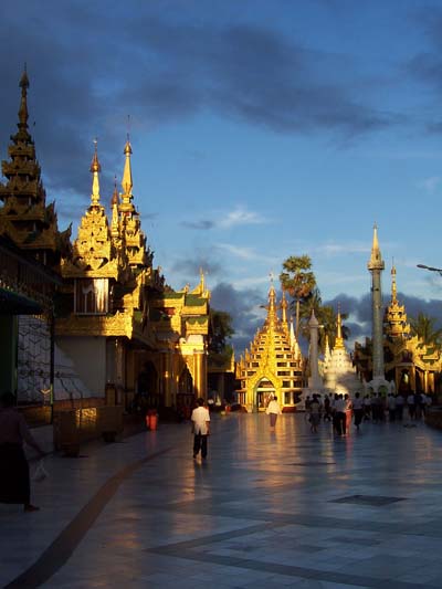 Coucher de soleil sur Schwedagon