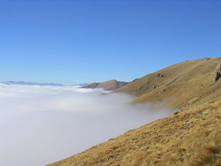 Mer de nuages ensolleill�e