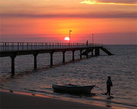 Pont � l'ile de Inhaca, construit par les italiens apr�s les innondations au Mozambique