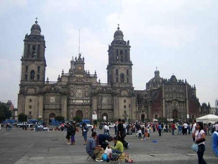 La cath�drale et le zocalo