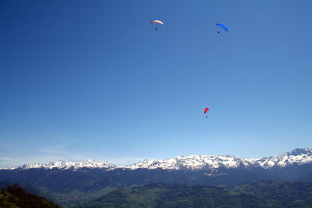 Parapente face � Belledone