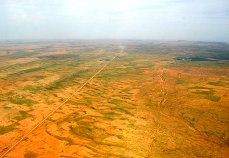 Soudan une route au mileu de nulle part