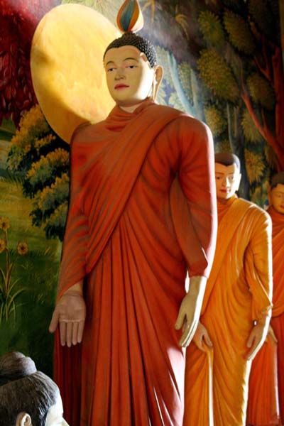 Dans le temple de Dikwella