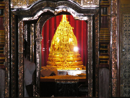 Reliquaire de la dent de Bouddha