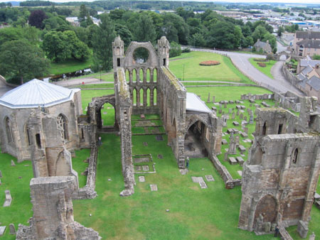 La cath�drale d'Elgin vue d'en haut..