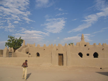 Devant la Mosqu�e
