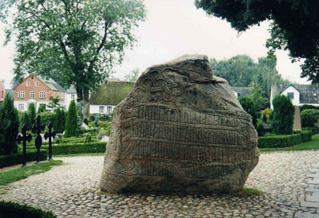 Pierre runique � Jelling