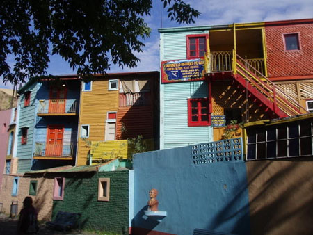 Maisons color�es du quartier pouplaire de La Boca � Buenos Aires