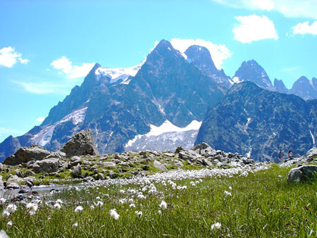 Vue du Massif du Pelvoux depuis le glacier Blanc