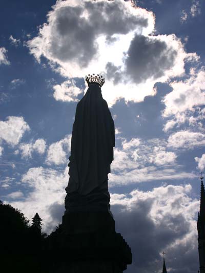 La virgen oscura