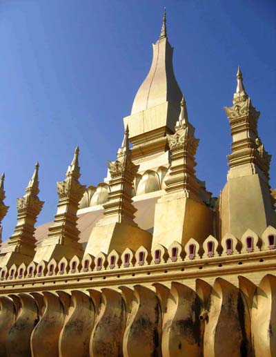 Pha That Luang (grand stupa dor�)