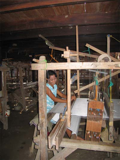Tissage sous la maison