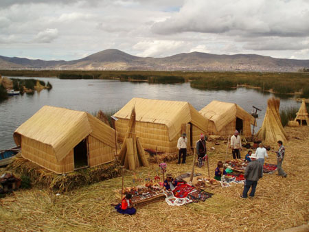 Titicaca et ses iles flottantes