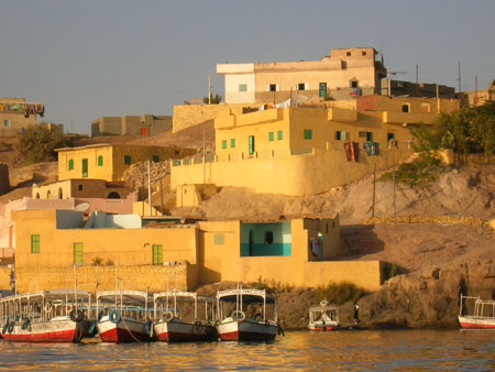 Village pr�s de l'ile de Philae