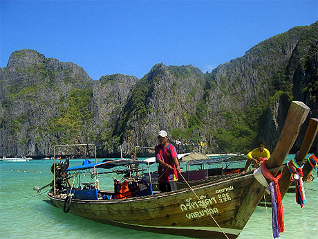 Phi Phi Lee