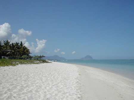 Le Morne au loin