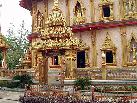 Entr�e d'un temple d�di� � Bouddha