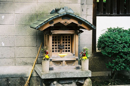 Petit temple shinto