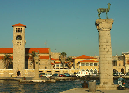 Entr�e du port de Rhodes