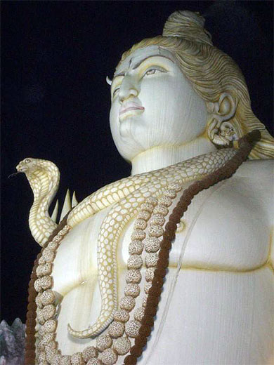 Temple d�mesur� � Bangalore