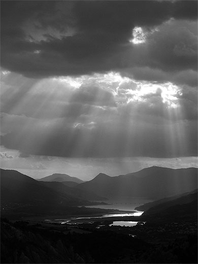 Nuage sur le lac de Serre-Pon�on