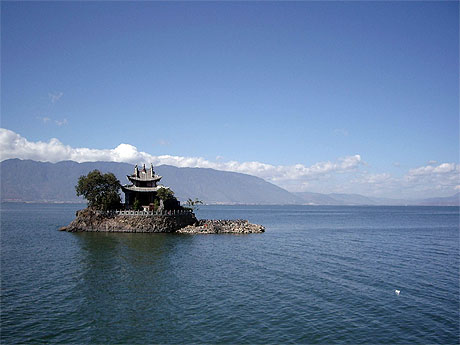 Monast�re sur l'Erhai Hu