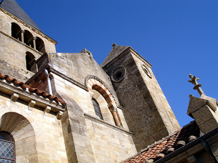 Eglise Notre-dame-de-la-Nativit�, ancienne priorale, Bois-Sainte-Marie 02.