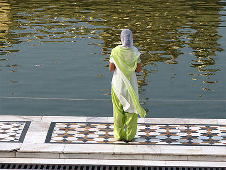 Sari Vert au temple dor�