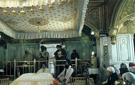 Sanctuaire int�rieur du Temple d'Or � Amritsar